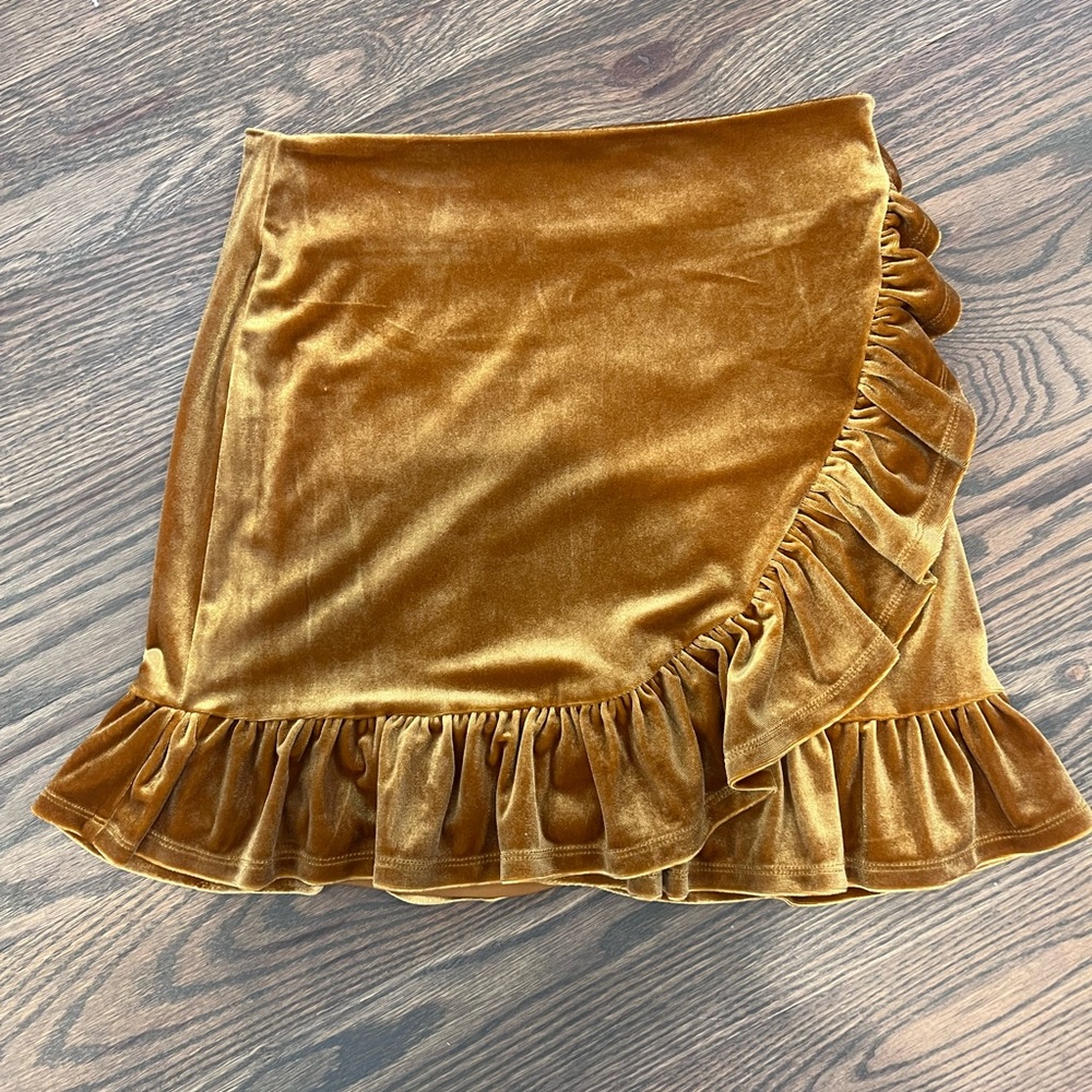 Gold velvet ruffled mini skirt